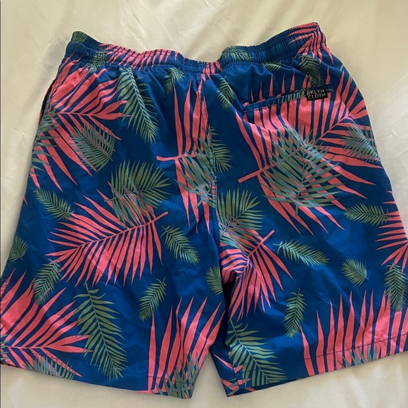 Brooklyn Cloth Mens Medium Blue & Pink Tropical Swim/Athletic Shorts - Picture 2 of 5